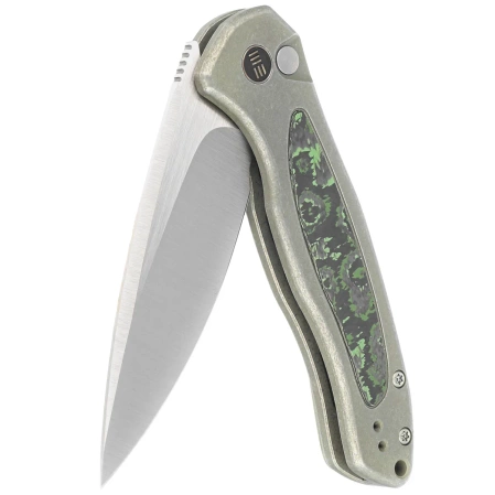Nóż składany WE Knife Button Lock Kitefin LE No 103/157 Green Titanium/Jungle Wear Fat Carbon, Hand Polished Satin CPM 20CV (WE19002N-2)
